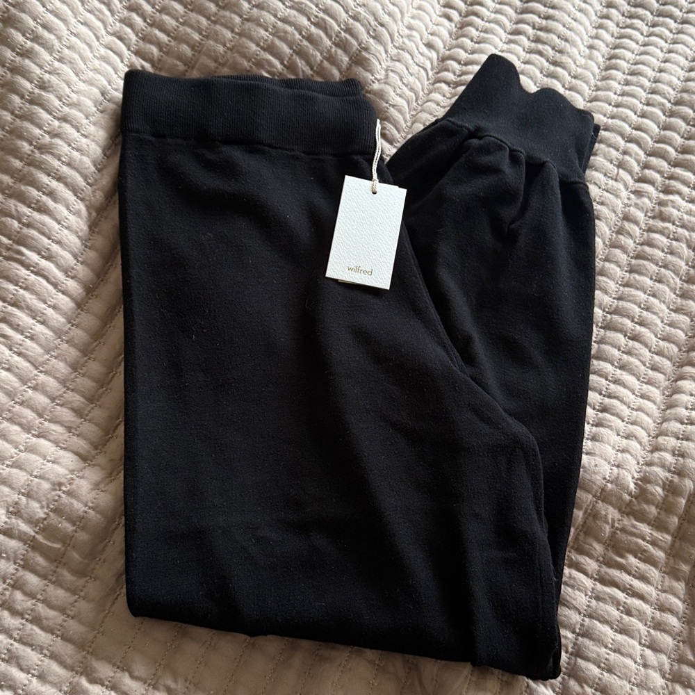 Wilfred Black and White Tags